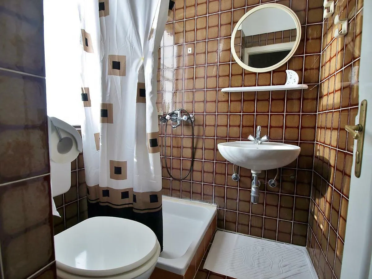 ראב Guest House Ribaric