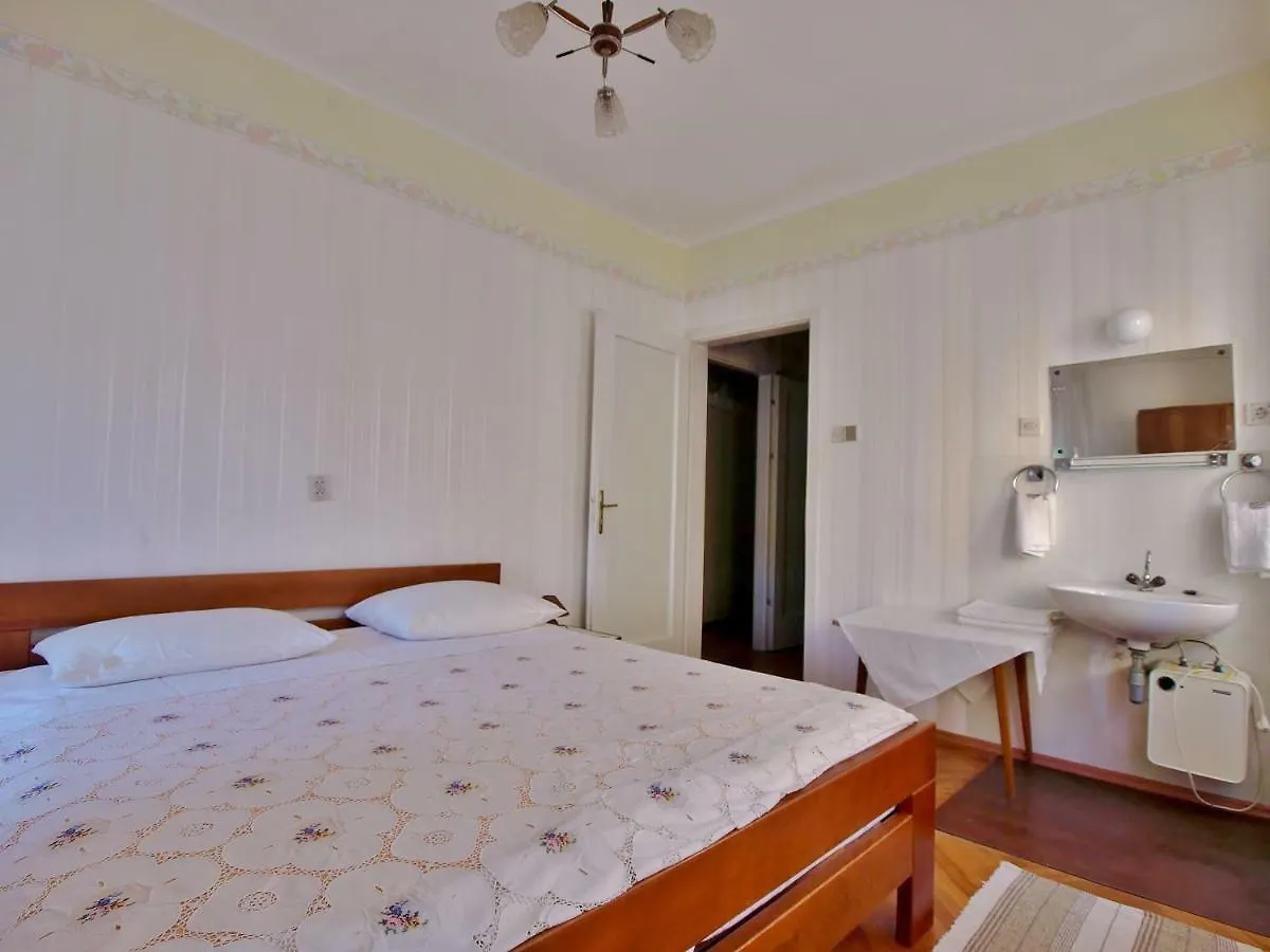 **  Guest House Ribaric Rab Town Kroatien