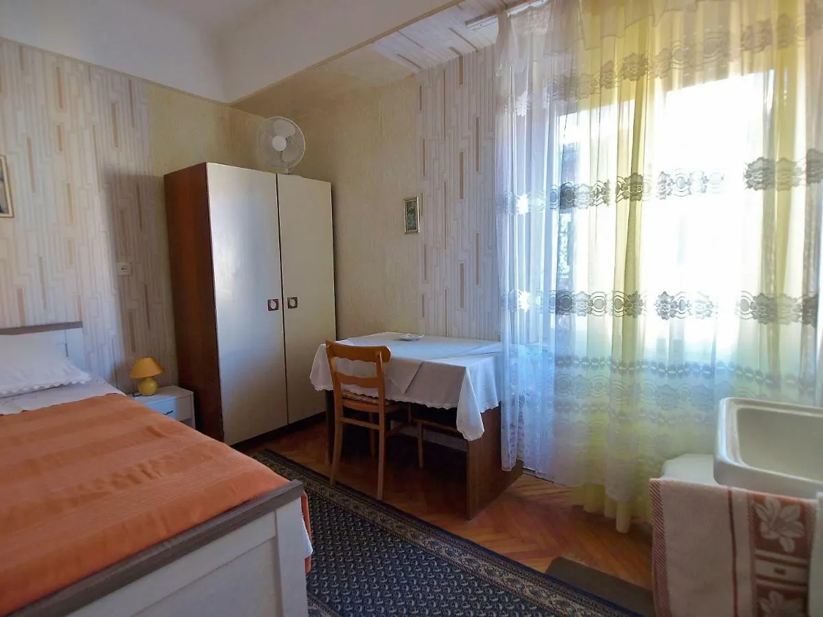 Guest House Ribaric Rab Town 2*,  Kroatien